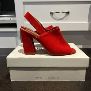 Lintervalle - tinasi red suede heel